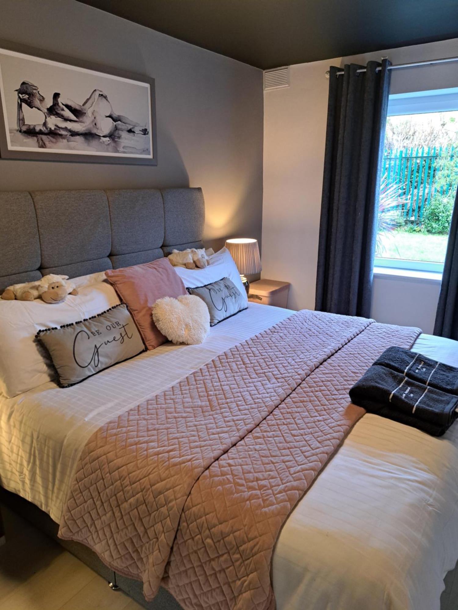 Seaview Apartment Suite Cobh Exterior photo